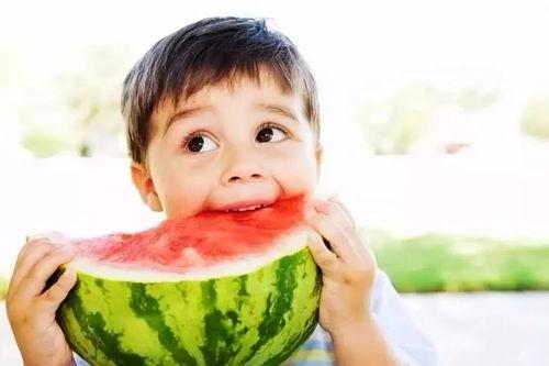 后浪吃瓜第几集出场,神秘嘉宾惊艳亮相，揭秘娱乐圈惊天秘密