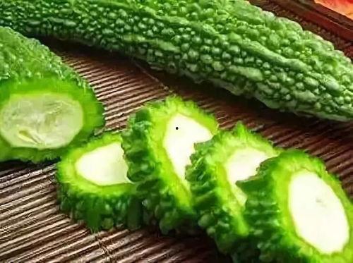 生活挺滋润 吃瓜,吃瓜乐享悠闲时光